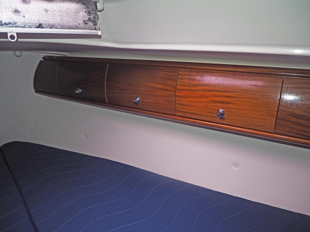 Cabin en avant, H&eacute;bergements